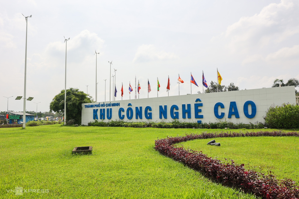 Cổng chính vào Khu công nghệ cao TP HCM, tháng 10/2022. Ảnh: Quỳnh Trần